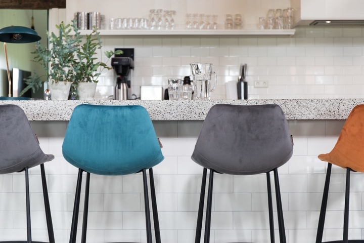 Franky Bar en Counter Stool by Dutchbone