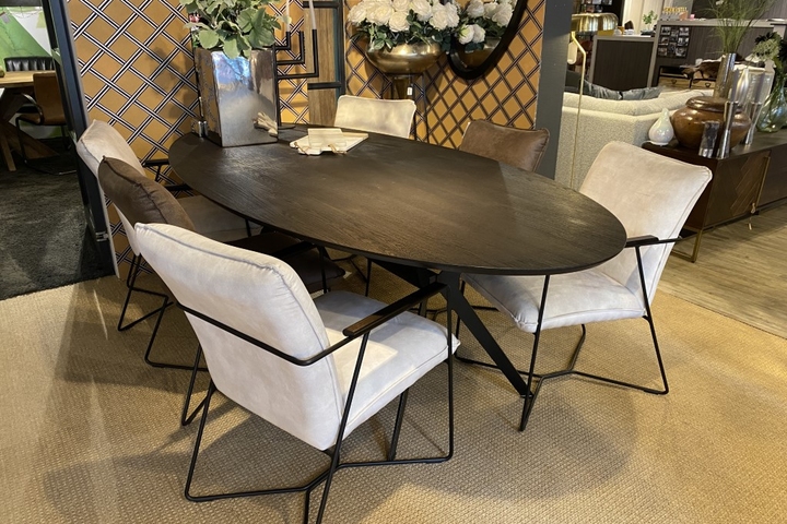 Dining Table Ramses